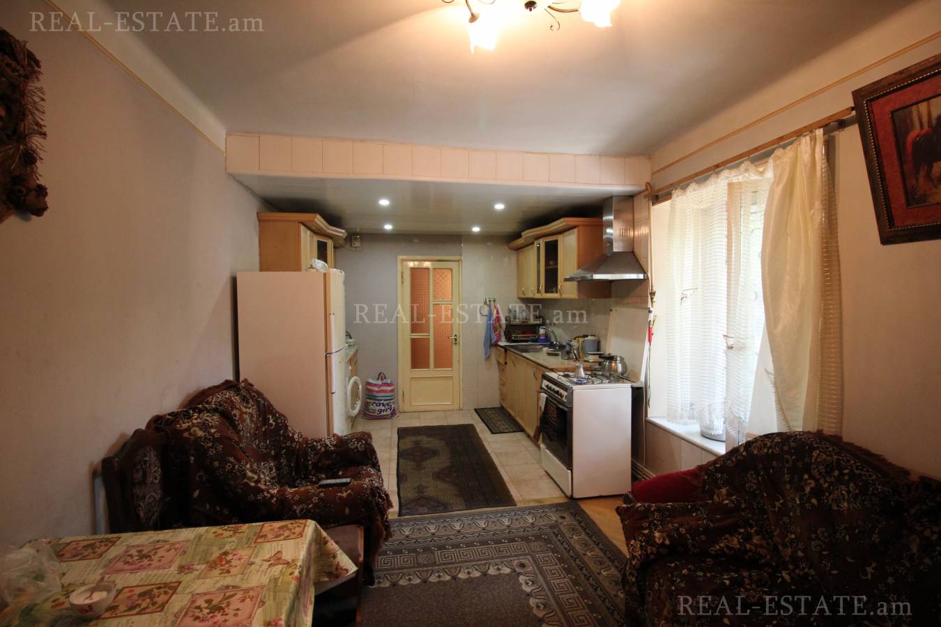 4 սենյականոց բնակարան  Կոմիտասի պող, Արաբկիր Երևան, 81097