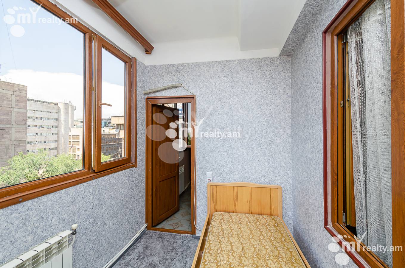 3 bedroom apartment for rent M.Khorenatsi St, Center Yerevan, 151604