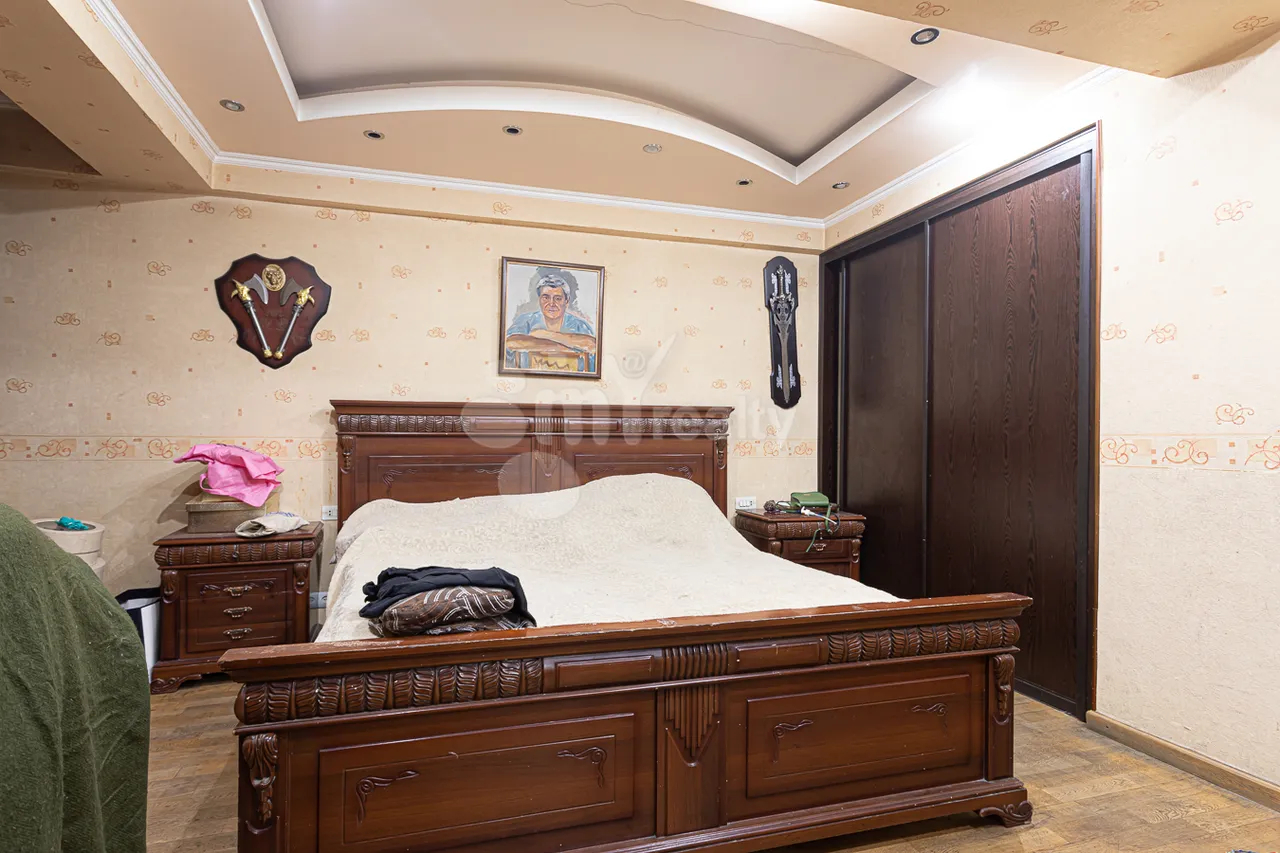 3 bedroom apartment for sale خیابان ایسرائیلیان, مرکز شهر ایروان, 157986