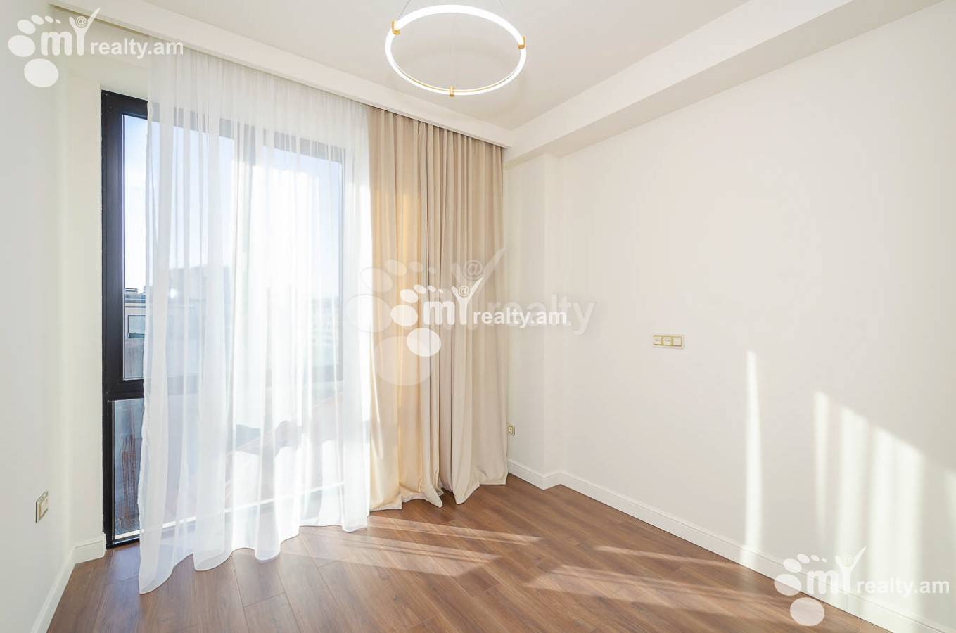 4 սենյականոց բնակարան վարձով Անտառային, Գ.Էմինի փող., Կենտրոն Երևան, 153304