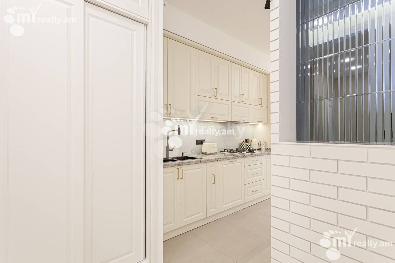 5 bedroom apartment for sale خیابان تومانیان, مرکز شهر ایروان, 154692