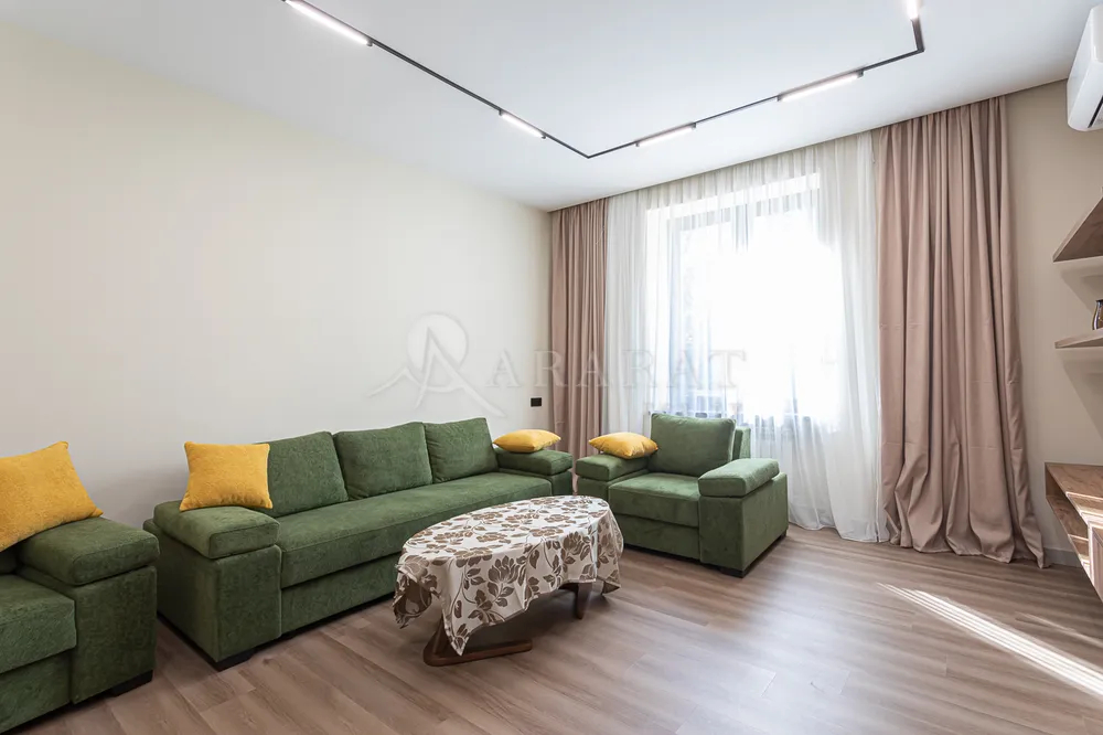 varcov-bnakaran/3-senyakanoc/Tamanyan+St/Center/Yerevan