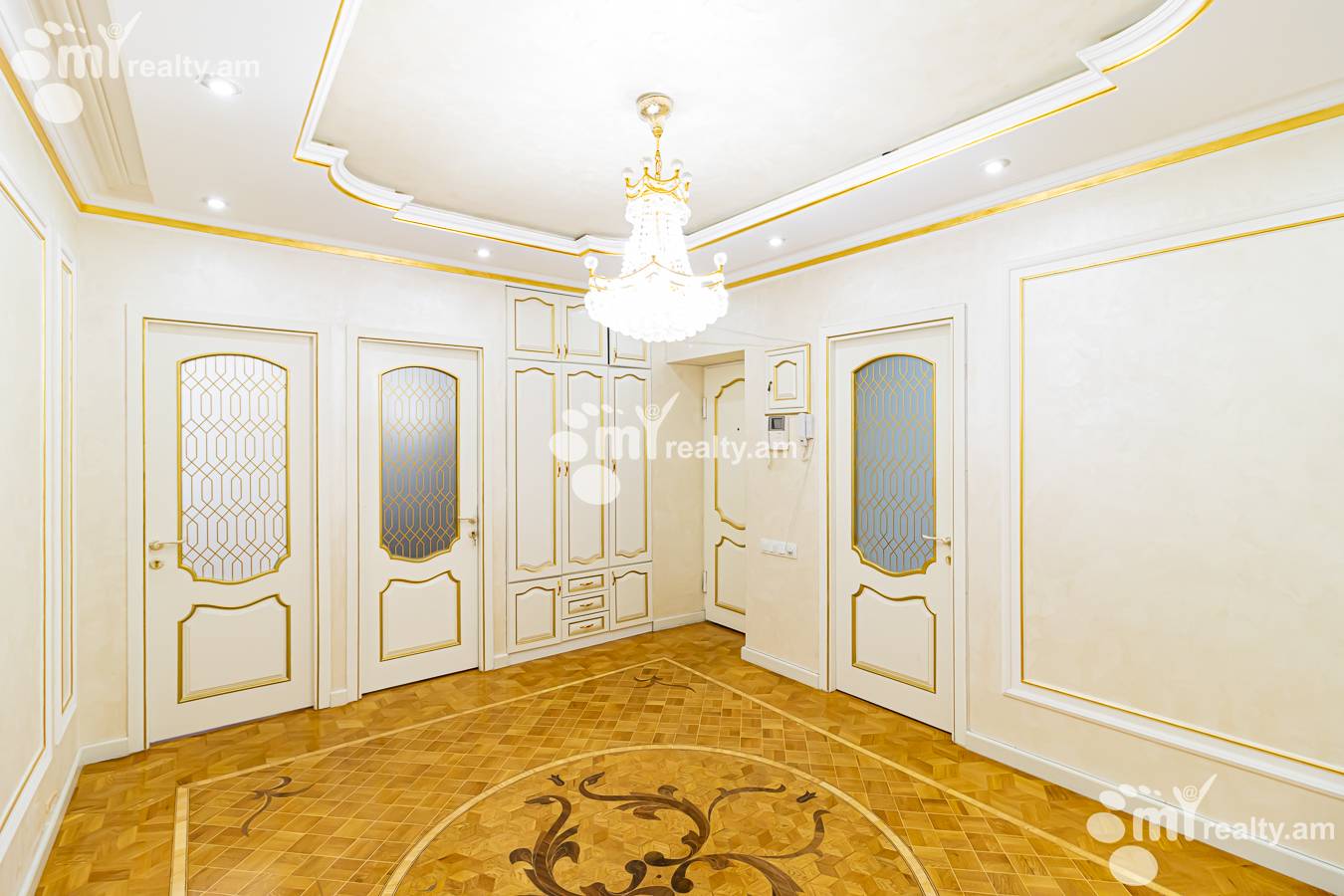 Купить 4 комнатную квартиру Орбели Ехбайрнери ул, Арабкир Ереван, 154536