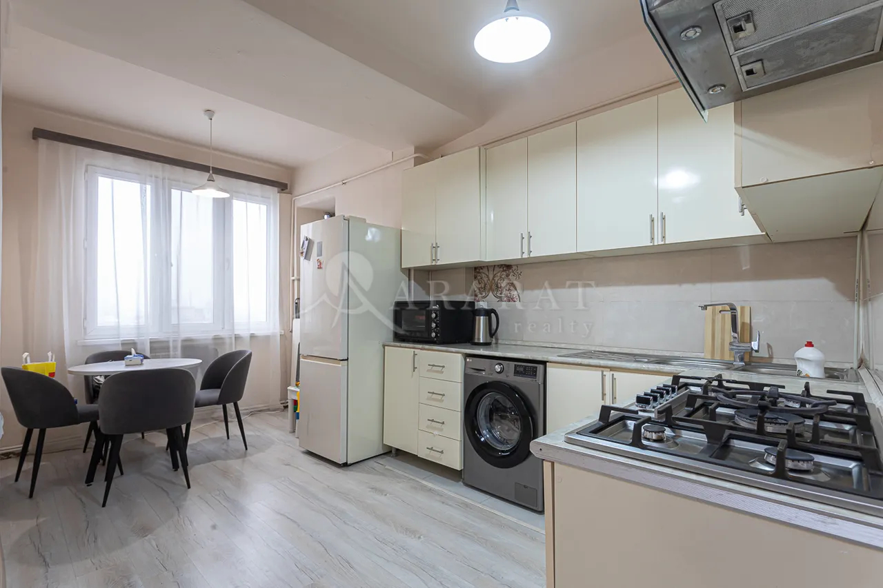3 bedroom apartment for sale Hovsep Emin St, Arabkir Yerevan, 159403