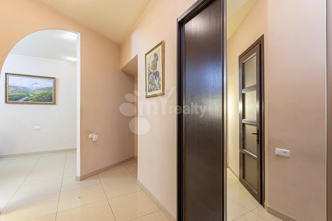 4 bedroom apartment for sale M.Khorenatsi St, Center Yerevan, 159808