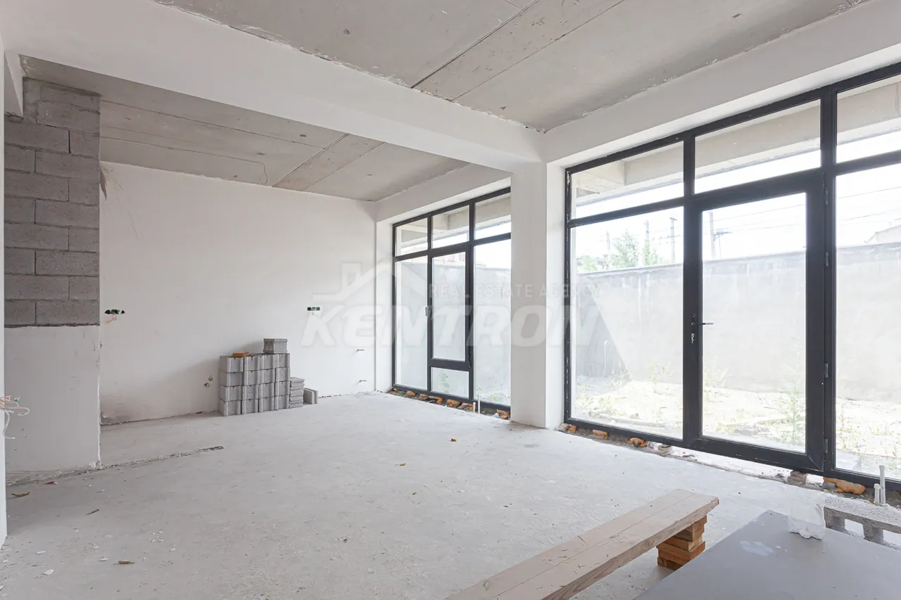 House for sale 11-th street, Arinj Kotayk, 157249