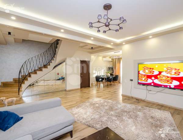 arandznatun-vacharq-Yerevan-Ajapnyak