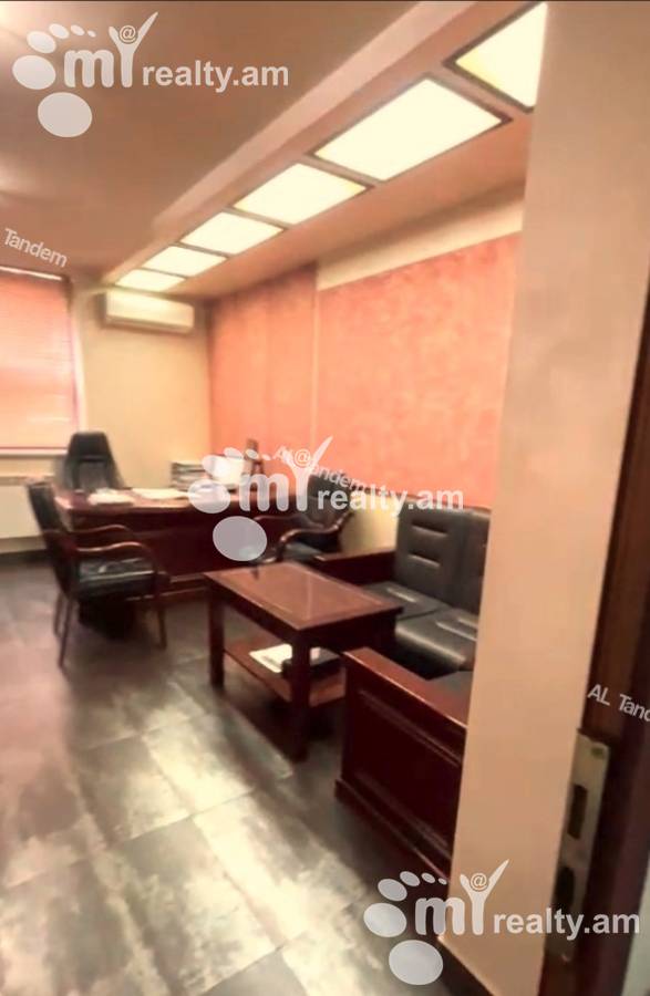 Купить коммерческoе помещение Вардананц ул, Центр Ереван, 147724