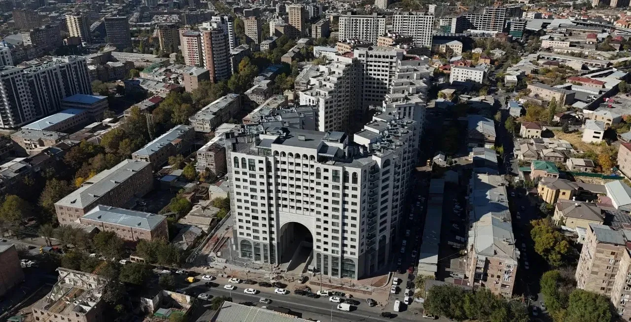 4 bedroom apartment for sale خیابان گِریبودوف, عربگیر ایروان, 159900