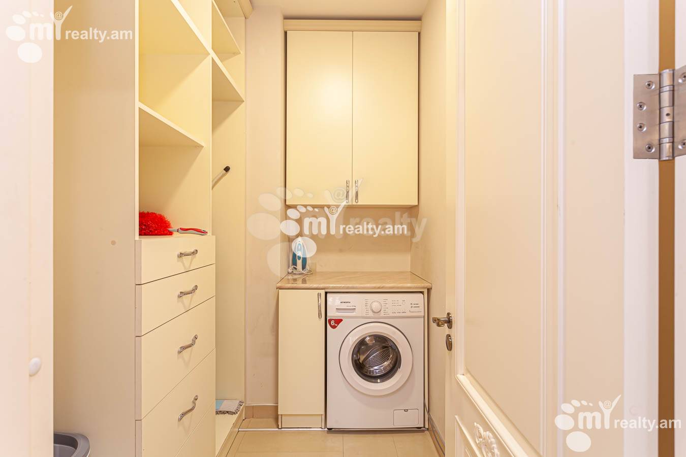 3 bedroom apartment for rent Aram St, Center Yerevan, 156776