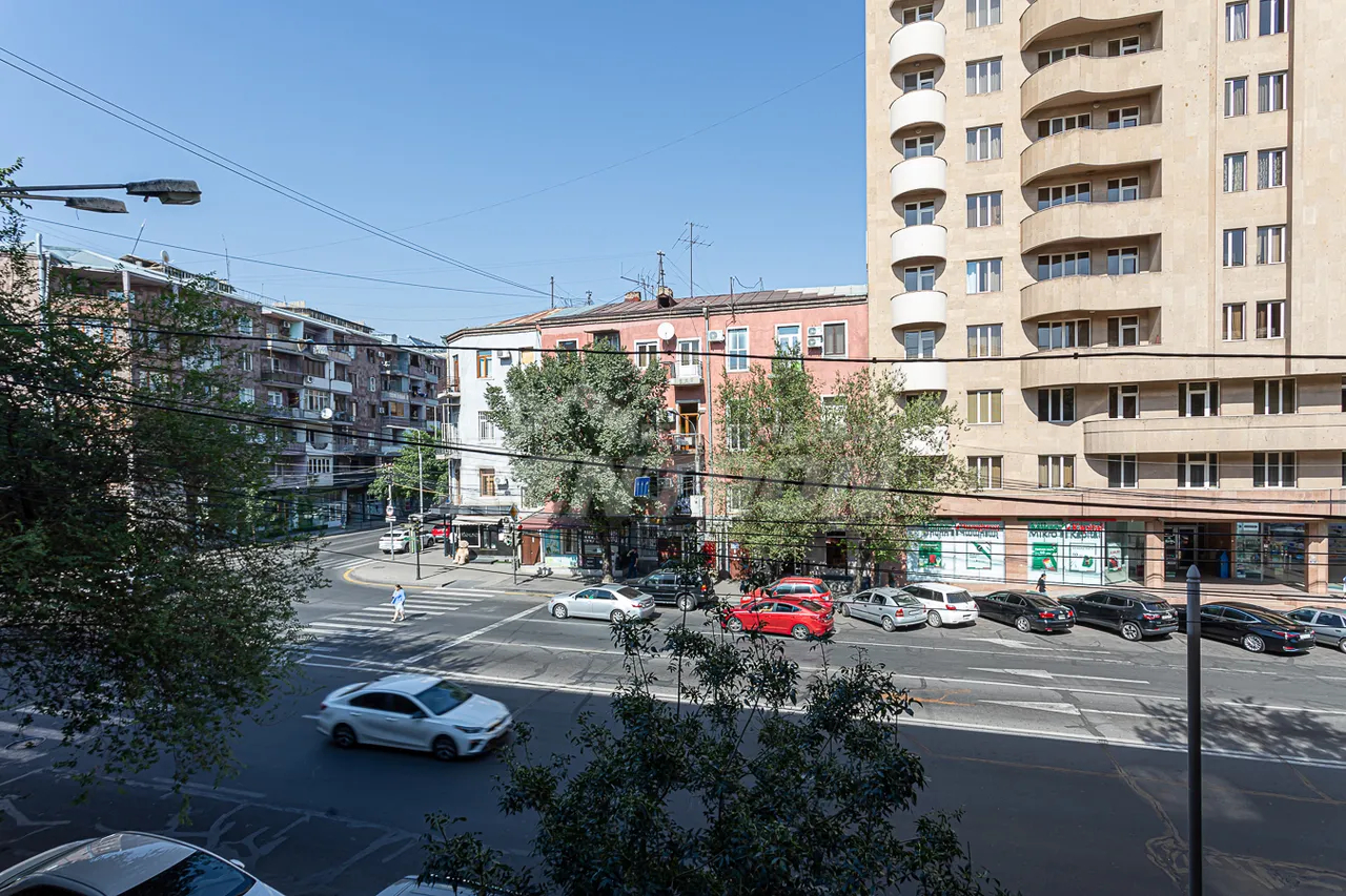 3 bedroom apartment for sale Paronyan St, Center Yerevan, 157419