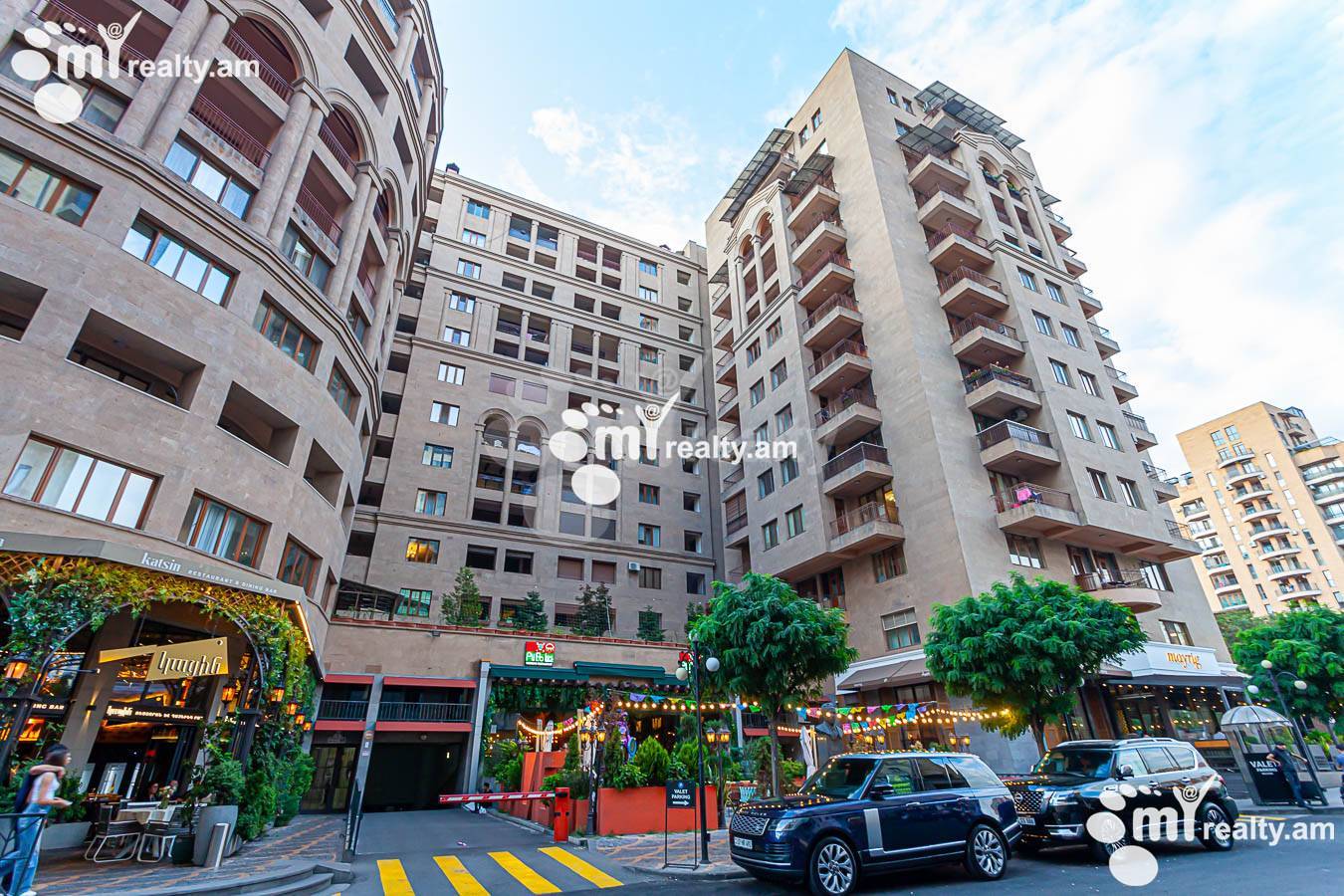 Купить 3 комнатную квартиру Амирян ул, Центр Ереван, 155358