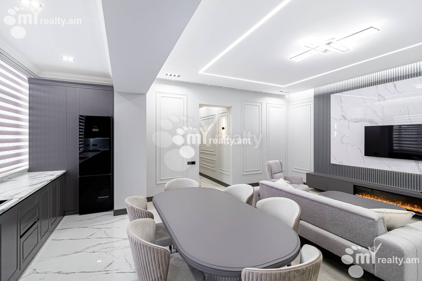 2 սենյականոց բնակարան  Հանրապետության փող, Կենտրոն Երևան, 153766