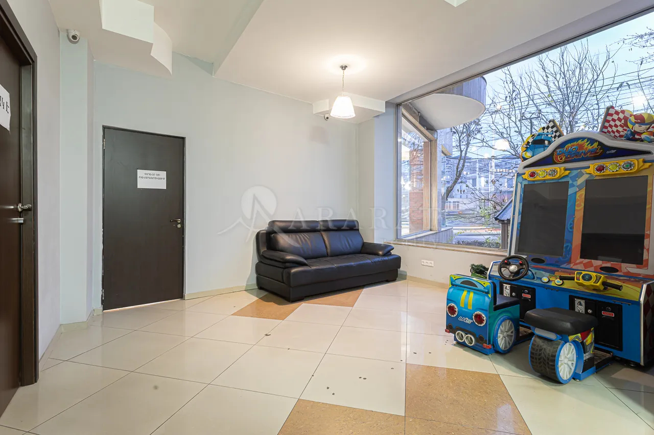 Commercial property for sale Shiraz St, Adjapnyak Yerevan, 158296