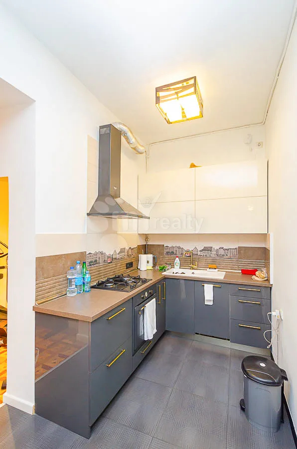 3 bedroom apartment for sale Mashtots Ave, Center Yerevan, 161635