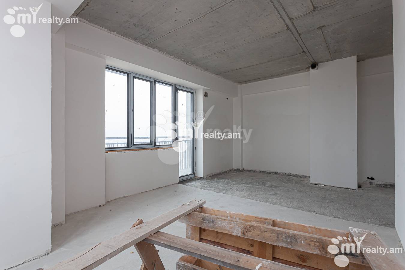 Купить 4 комнатную квартиру Паруйр Севак район, Аван Ереван, 155423