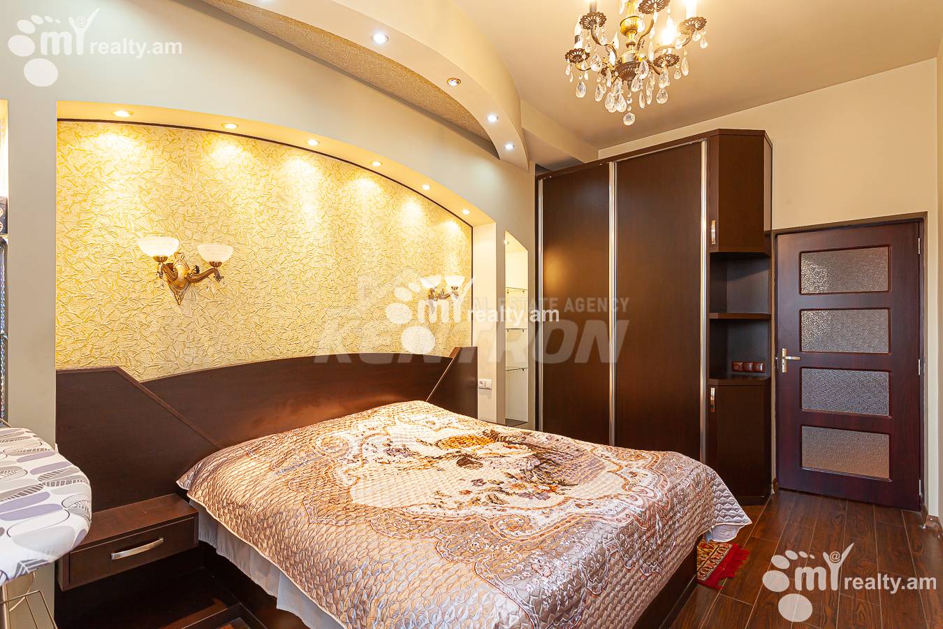 3 bedroom apartment for rent Bayron St, Center Yerevan, 146556