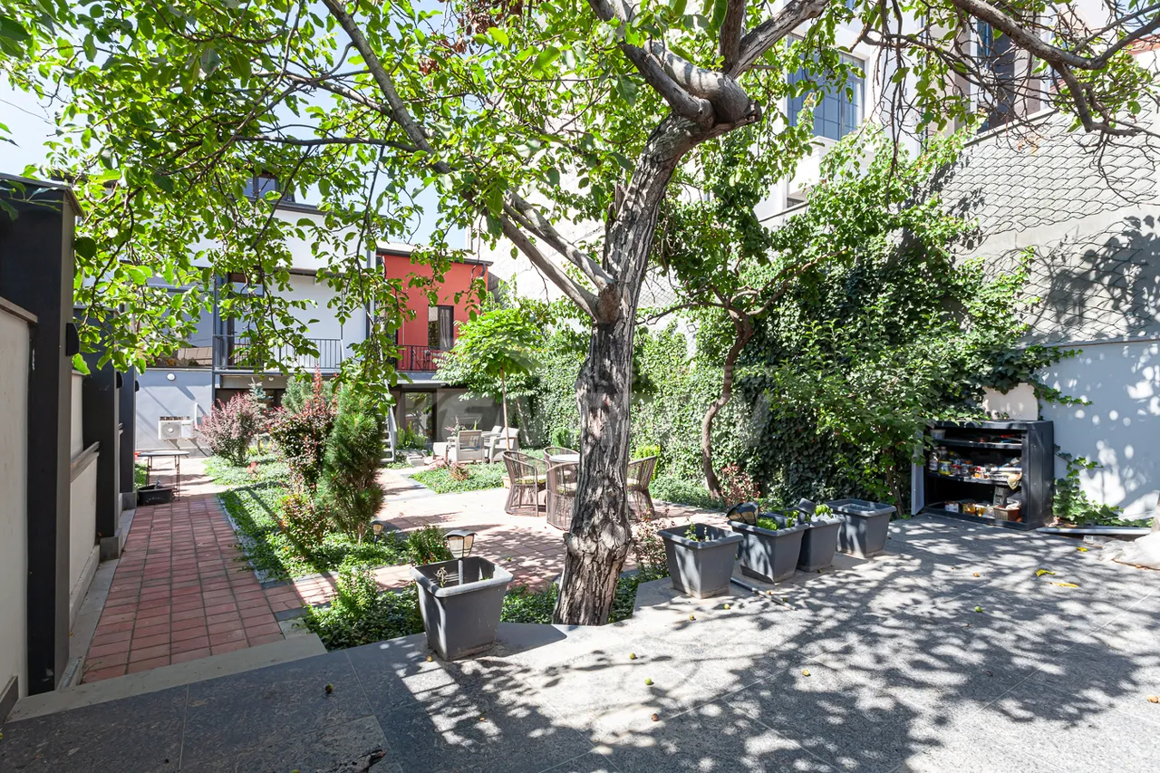 House for sale Fizkulturnikner St, Center Yerevan, 157324