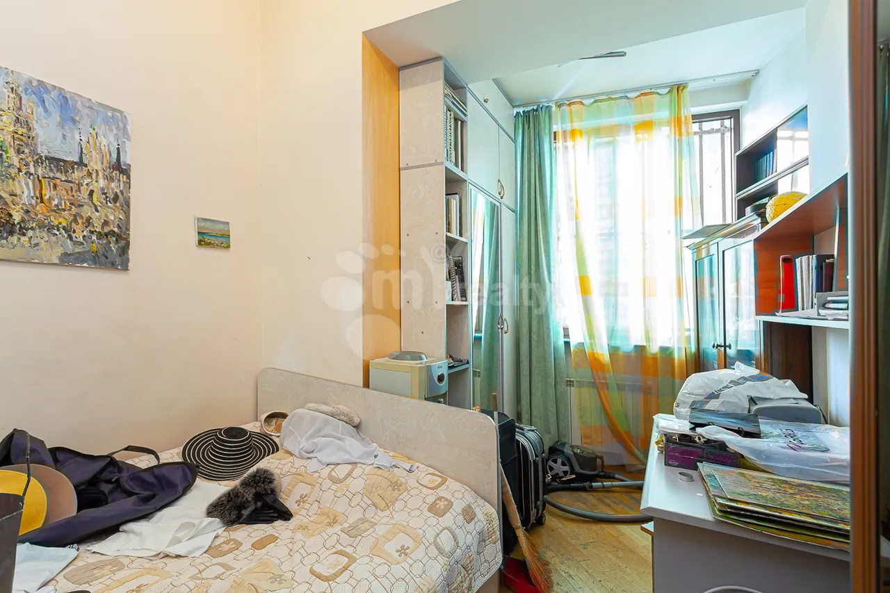 5 bedroom apartment for rent خیابان تِریان, مرکز شهر ایروان, 158100