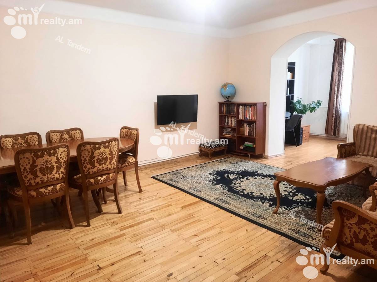 Купить 3 комнатную квартиру Сарян ул, Центр Ереван, 142635