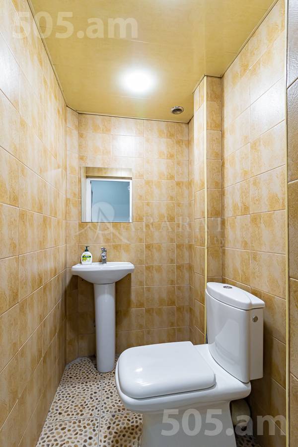 Снять коммерческoе помещение Абовян ул, Центр Ереван, 154521