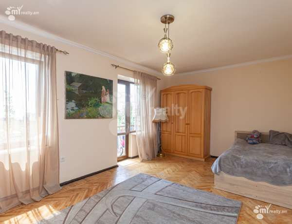 3-senyakanoc-bnakaran-vacharq-Yerevan-Arabkir