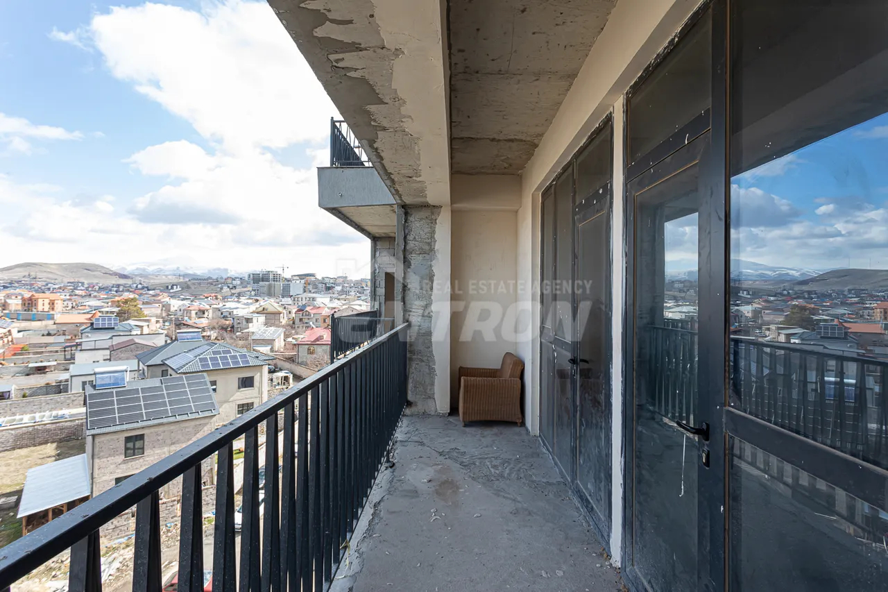 4 bedroom apartment for sale منطقه P. سواک. سنت 17, آوان ایروان, 159980