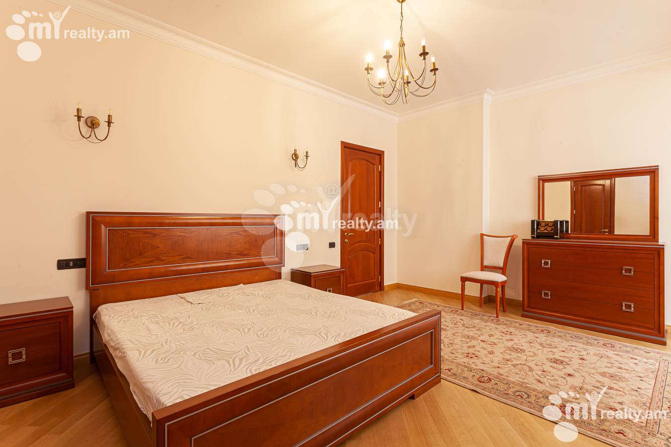 4 bedroom apartment for rent Teryan St, Center Yerevan, 156948
