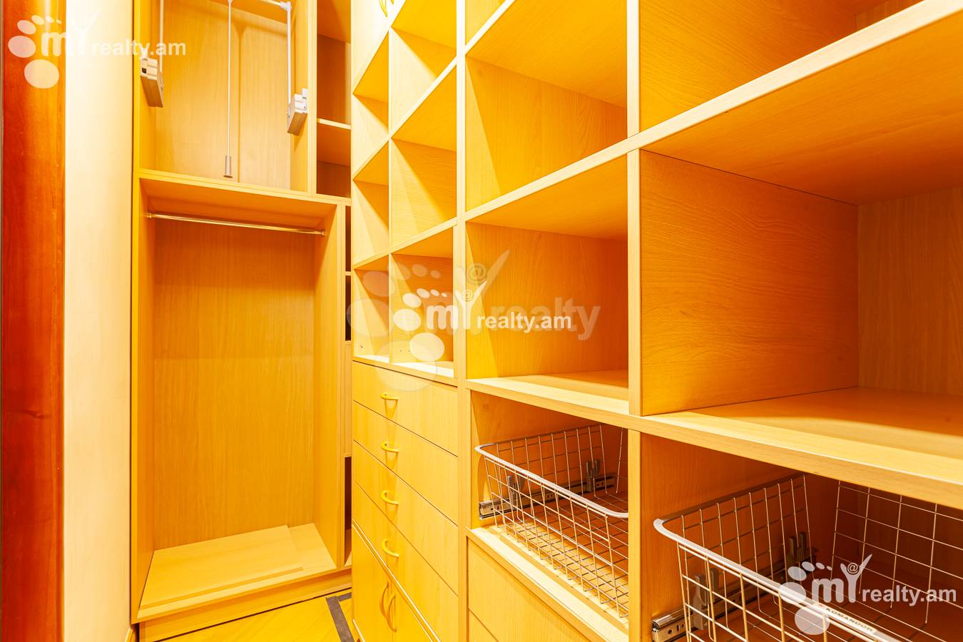 4 bedroom apartment for rent Teryan St, Center Yerevan, 156948