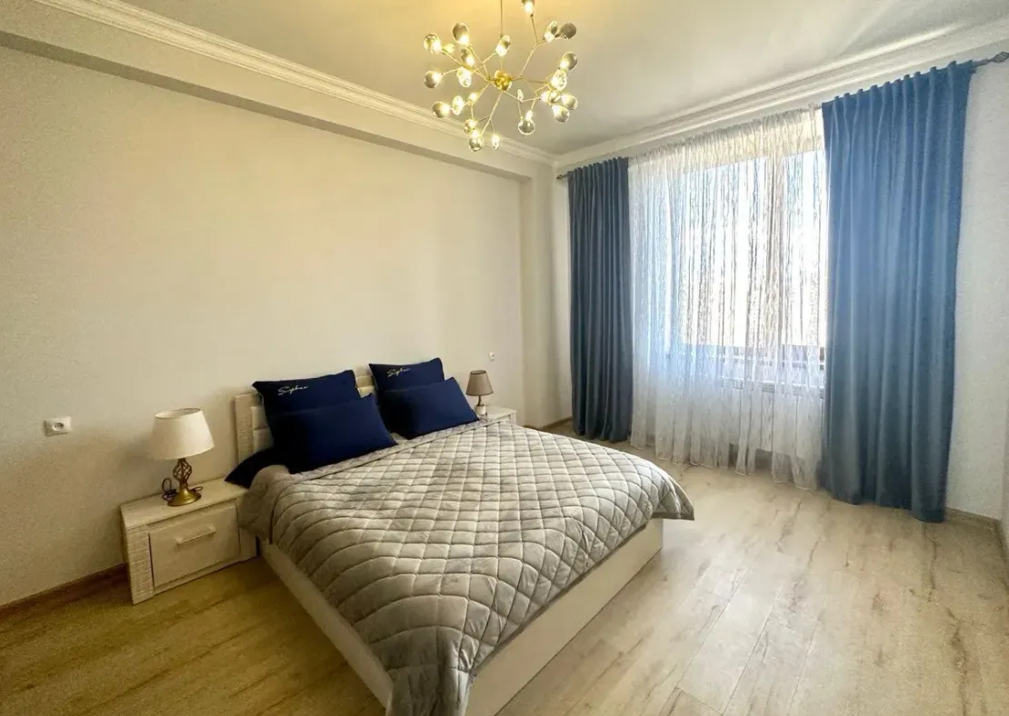 3 bedroom apartment for rent Argishti St, Center Yerevan, 159614