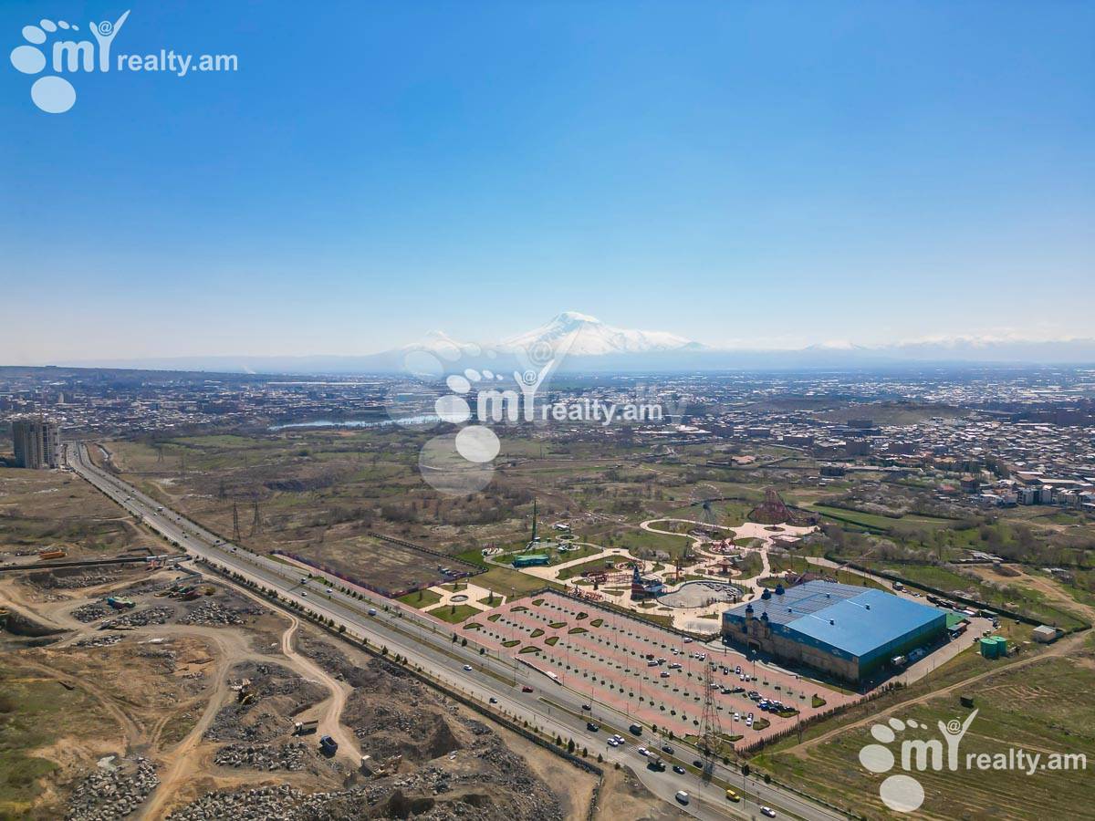 4 bedroom apartment for sale M․ Melqonyan str, Center Yerevan, 155075