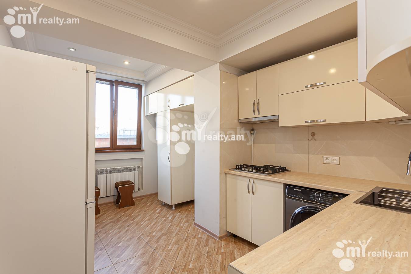 Снять 4 комнатную квартиру Лалаянц, Центр Ереван, 152479