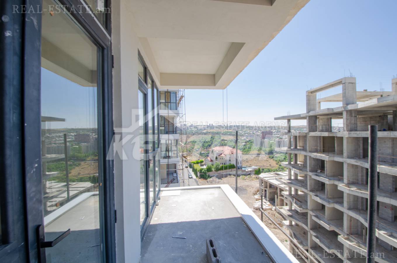 4 bedroom apartment for sale K. Ulnetsi St, Qanaqer- Sejtun Yerevan, 136588