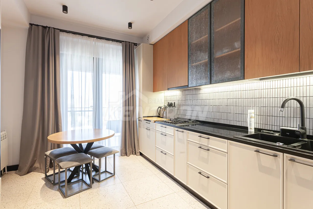 4 bedroom apartment for sale Davtashen 1 district, Dawtaschen Yerevan, 157365