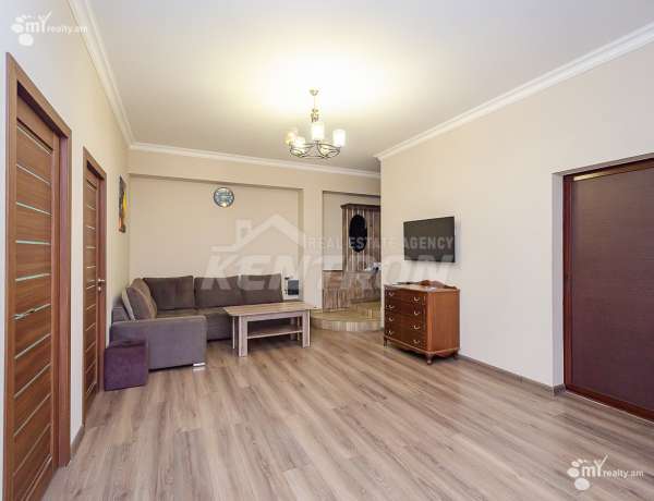 kupit-kvartiru/3-komnatnaya/Abovyan+St/Center/Yerevan