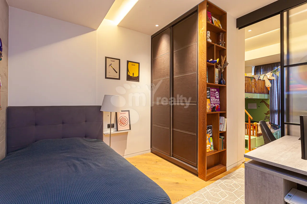 4 bedroom apartment for sale خیابان بوزند, مرکز شهر ایروان, 160313
