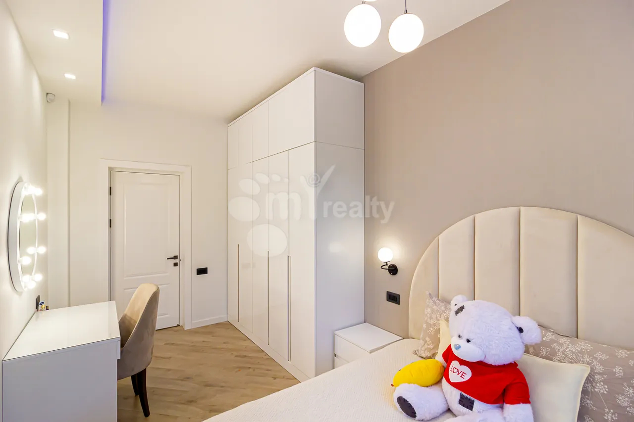 5 bedroom apartment for sale V.Papazyan St, Arabkir Yerevan, 158511