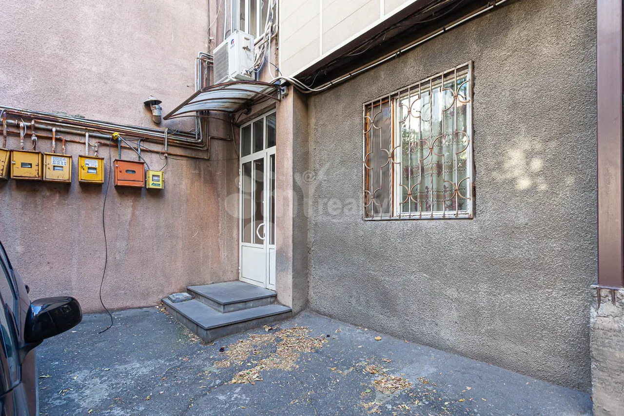 Commercial property for sale Abovyan St, Center Yerevan, 158522