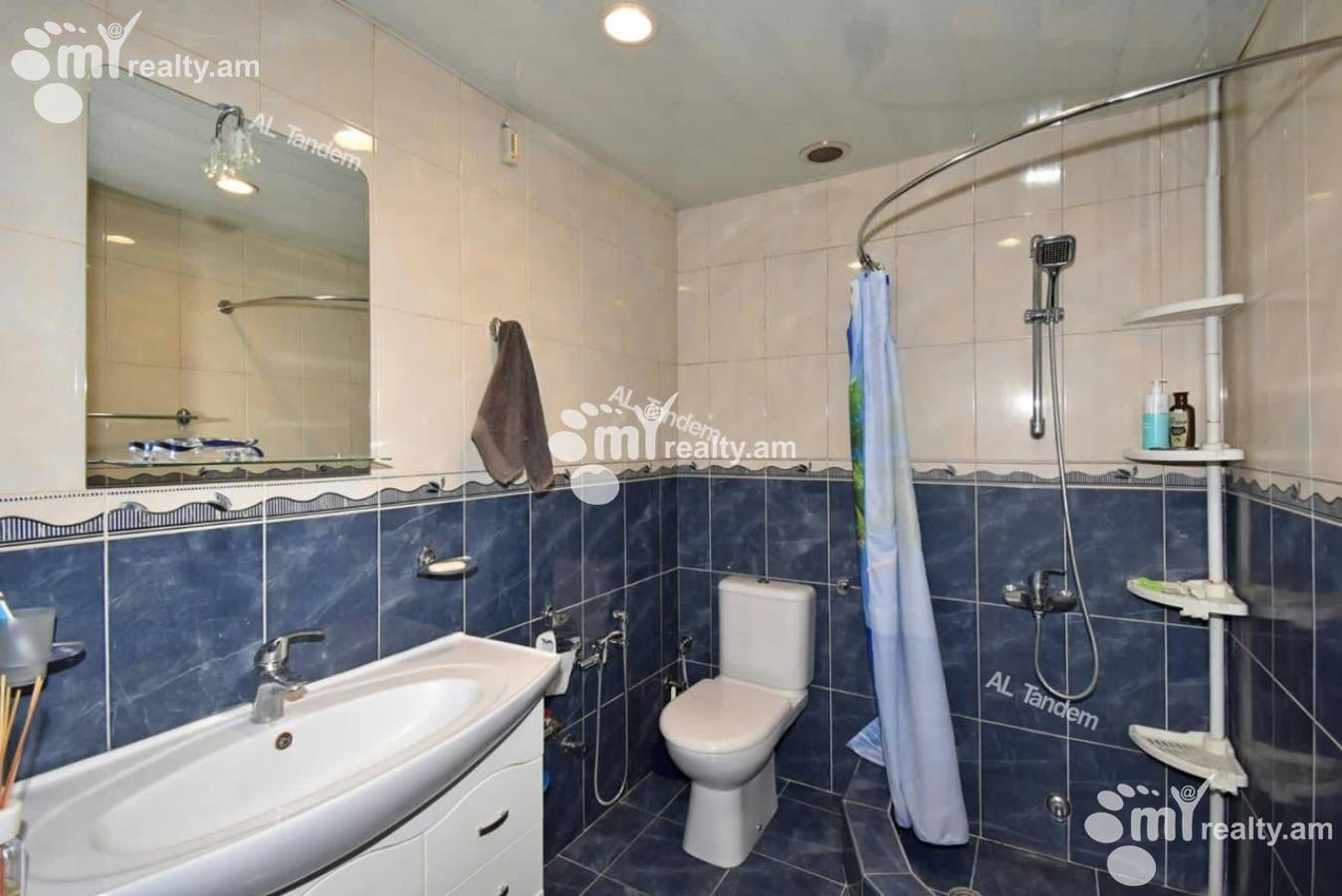 Снять 3 комнатную квартиру Байрон ул, Центр Ереван, 150375