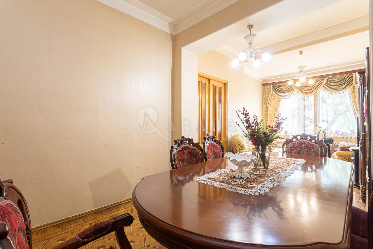 3 bedroom apartment for sale Paronyan St, Center Yerevan, 157420
