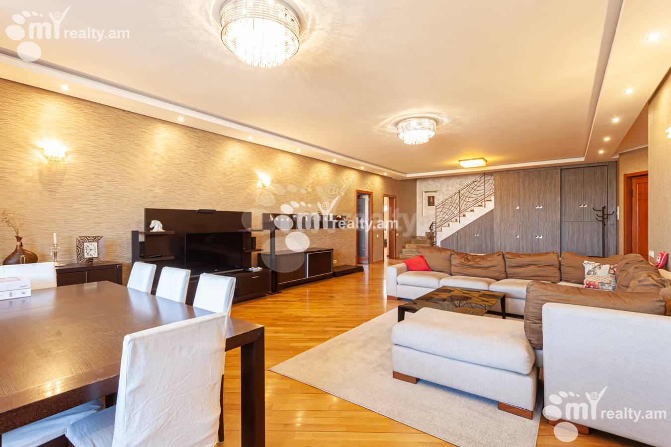 5 bedroom apartment for sale Amiryan St, Center Yerevan, 148615