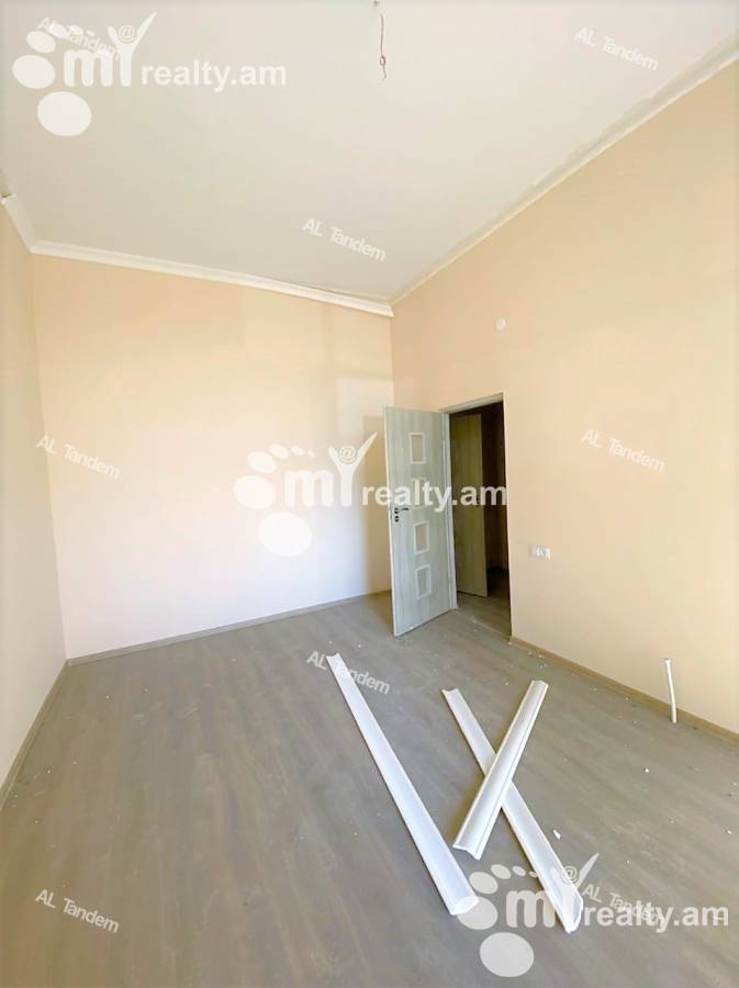 3 bedroom apartment for sale Paronyan St, Center Yerevan, 122618