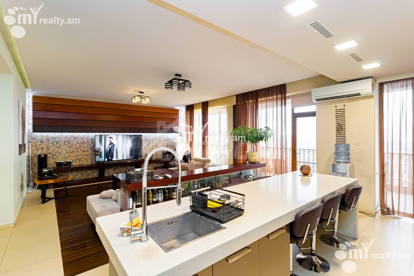 4 bedroom apartment for rent خیابان آنتارایین, مرکز شهر ایروان, 153236