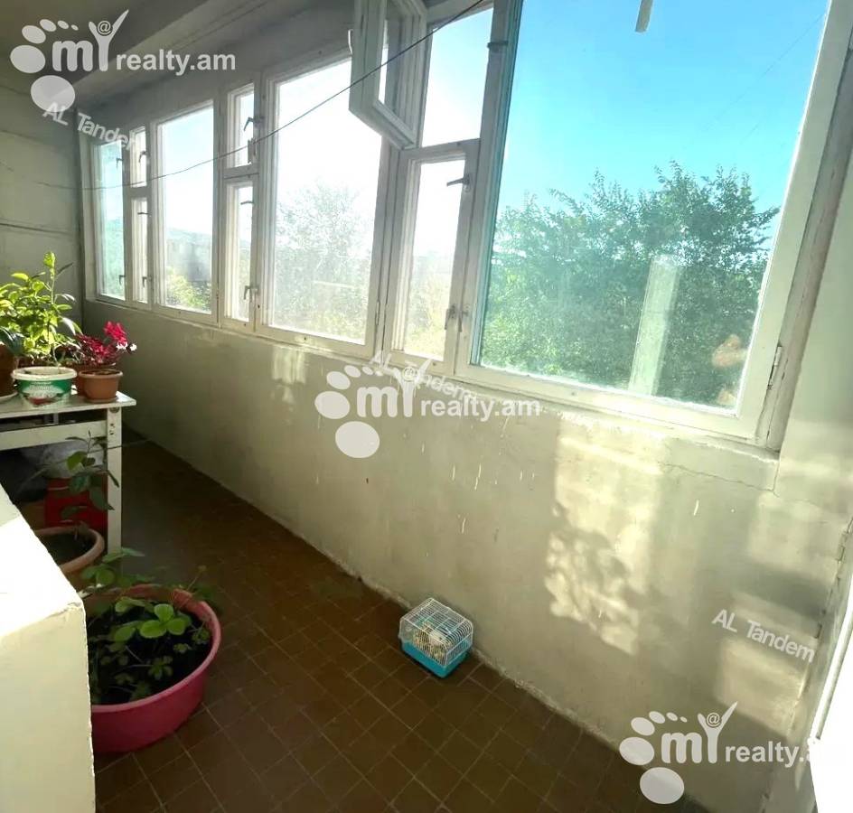 4 սենյականոց բնակարան  Համբարձումյան փող, Արաբկիր Երևան, 158356