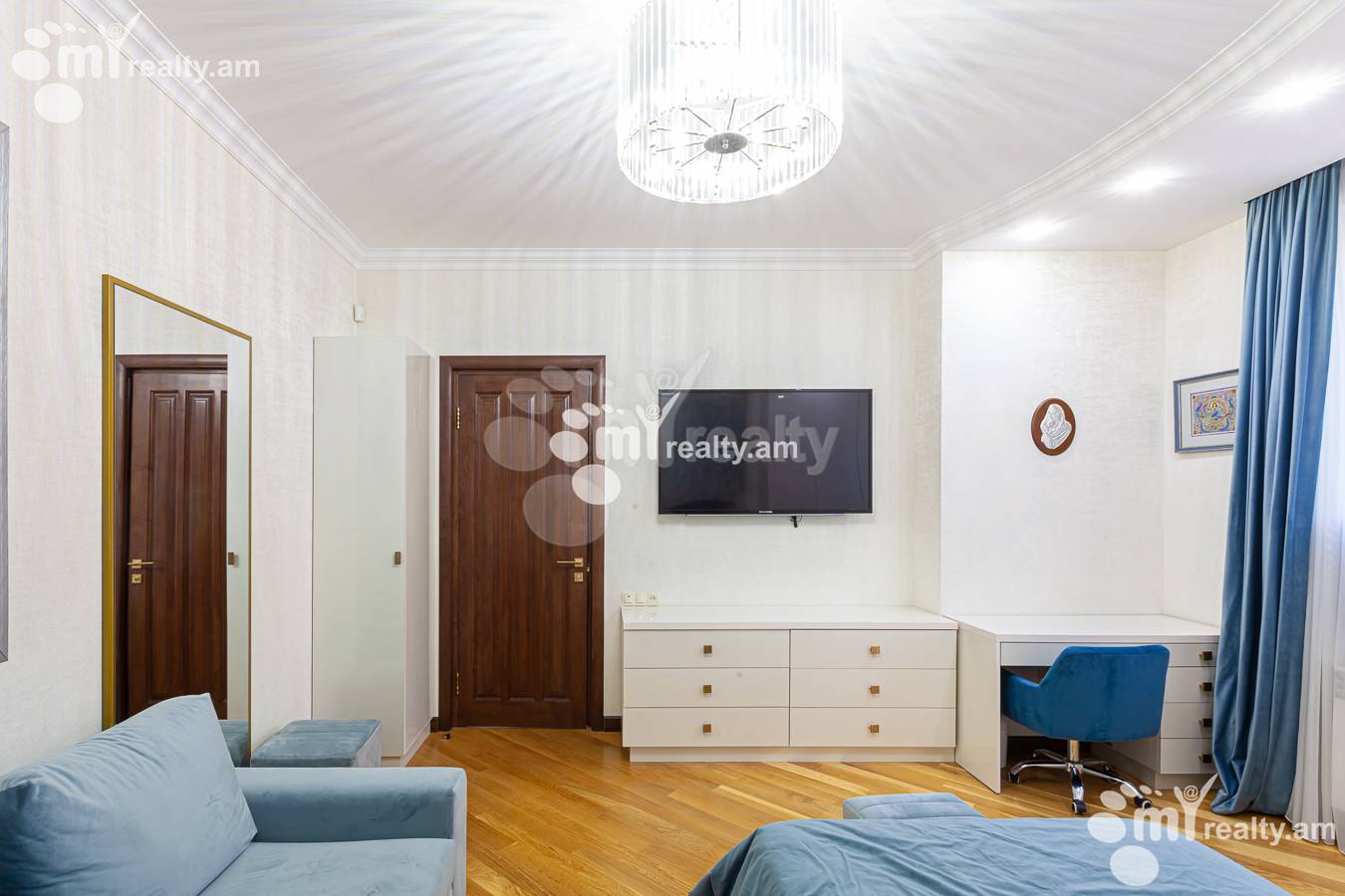 3 bedroom apartment for sale خیابان آنتارایین, مرکز شهر ایروان, 138312