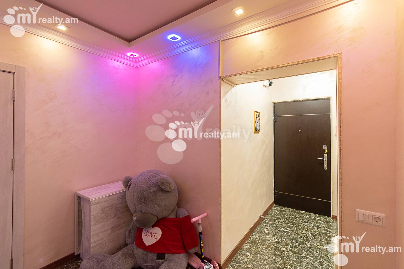 2 սենյականոց բնակարան  Տիգրան Պետրոսյան փող., Դավթաշեն Երևան, 148629