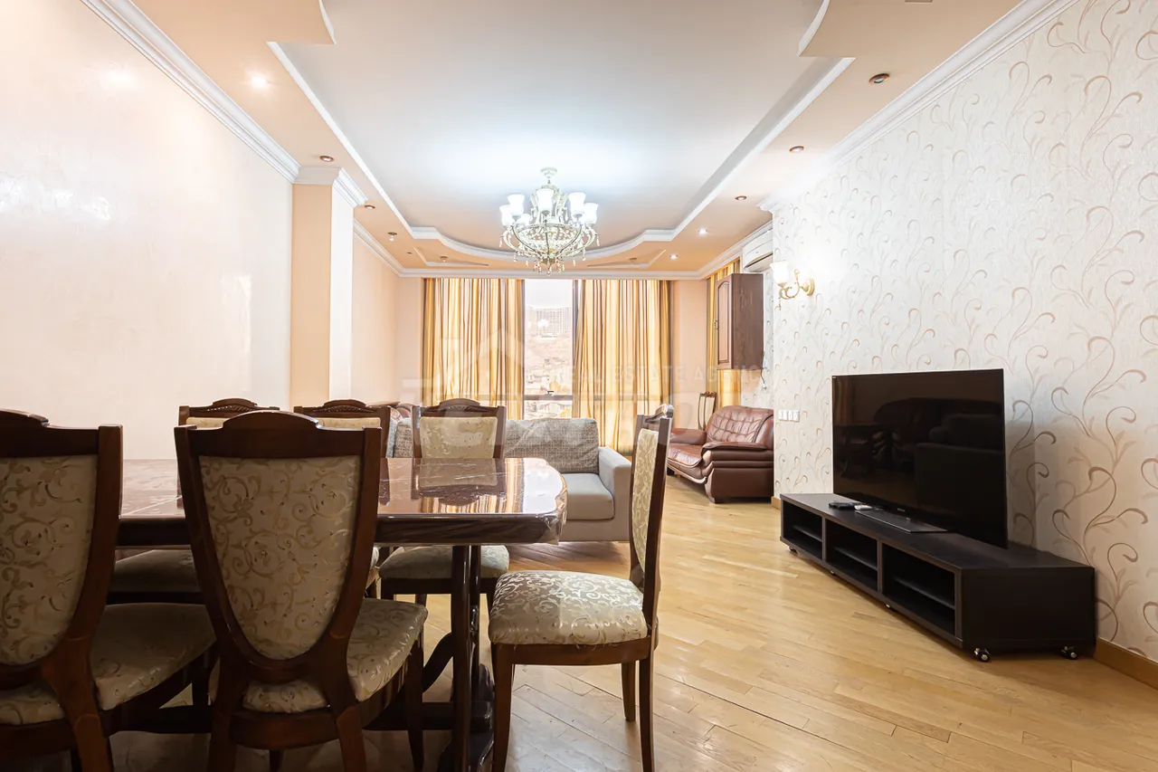 3 սենյականոց բնակարան վարձով Սայաթ-Նովայի պող, Կենտրոն Երևան, 158873