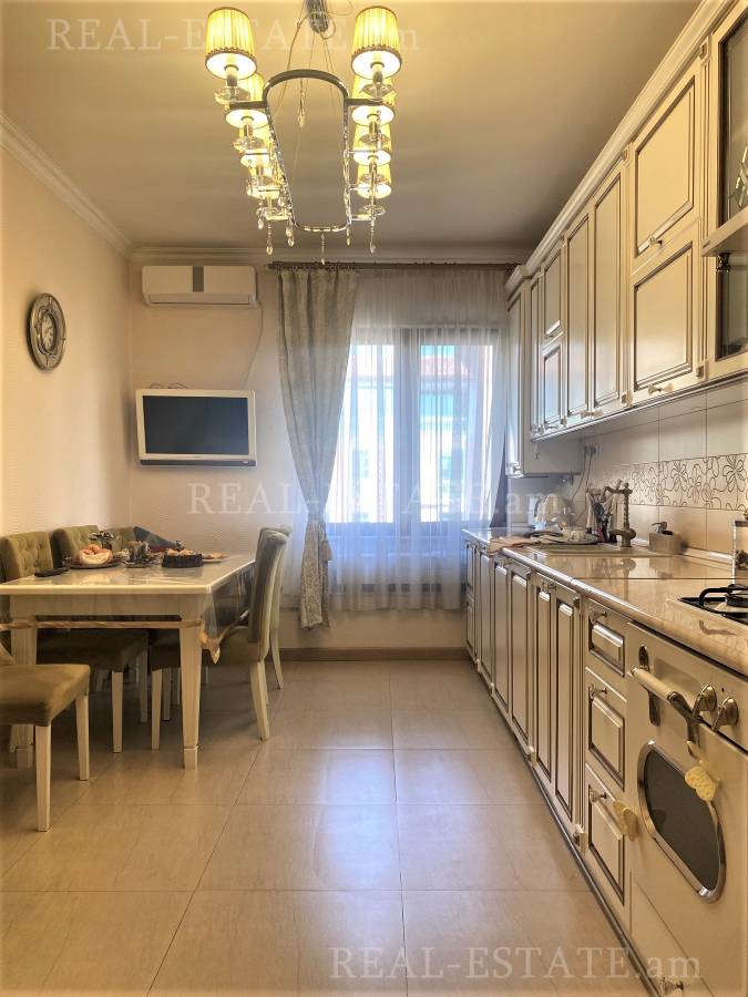 4 bedroom apartment for sale Sayat-Nova Ave, Center Yerevan, 116013