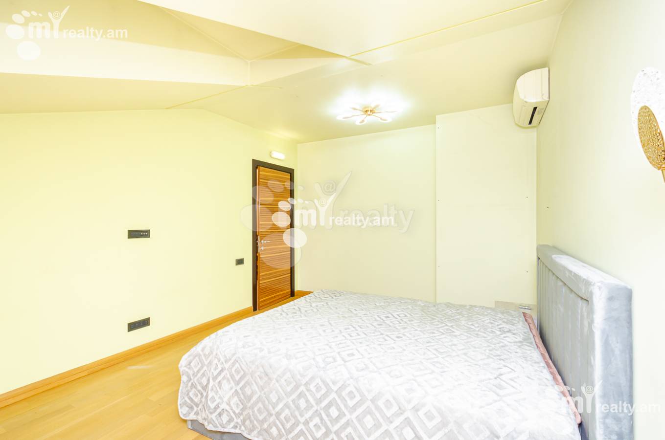 4 bedroom apartment for rent خیابان تِریان, مرکز شهر ایروان, 151280