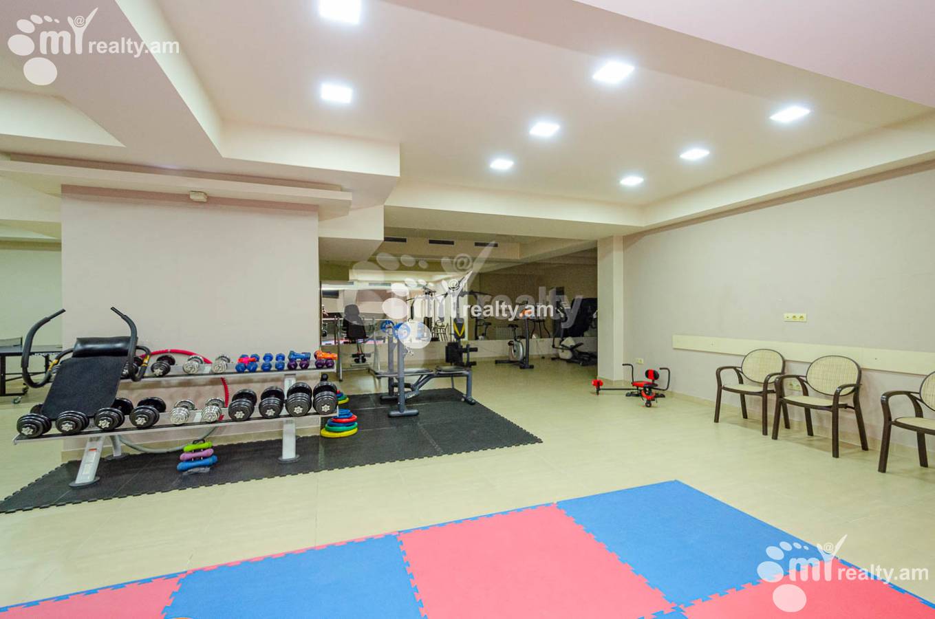 3 bedroom apartment for rent خیابان آنتارایین, مرکز شهر ایروان, 140593